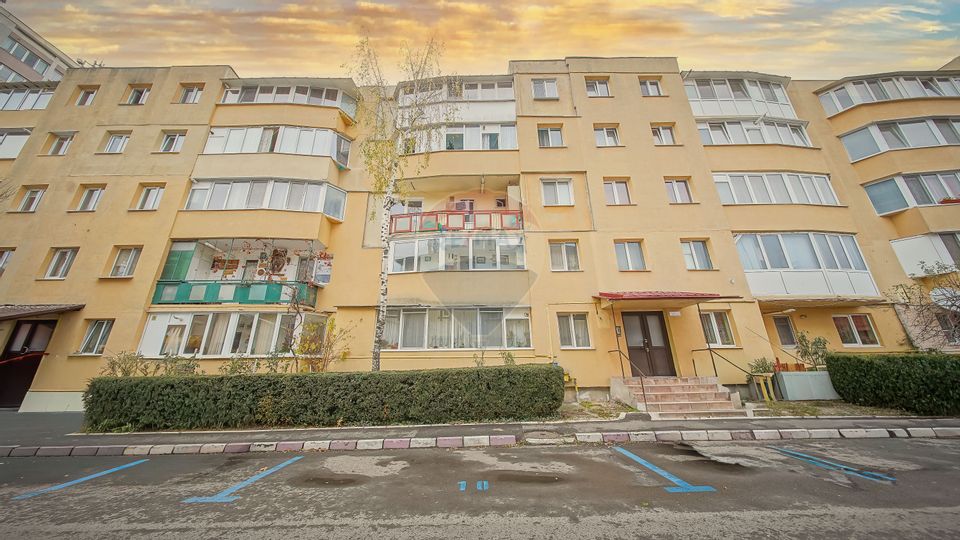 COMISION 0%|Apartament cu 3 camere|Decomandat|Noua|Loc de parcare