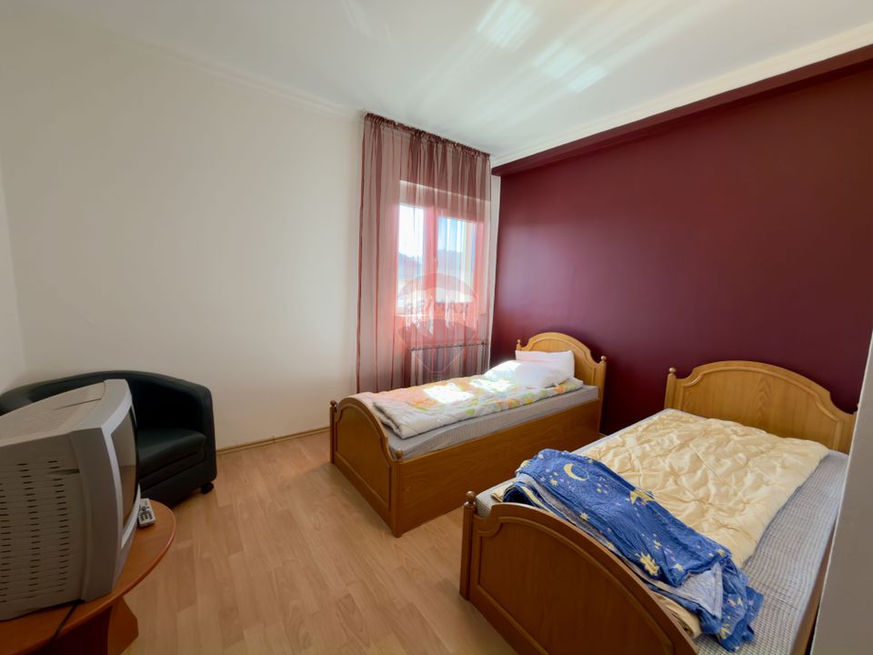 Casă / Vilă 8 camare cartier Beverly Hills Sanmartin