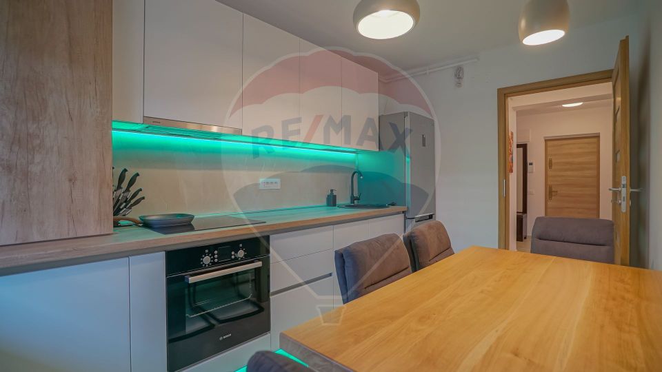 Apartament cu 2 camere de închiriat în zona Tractorul