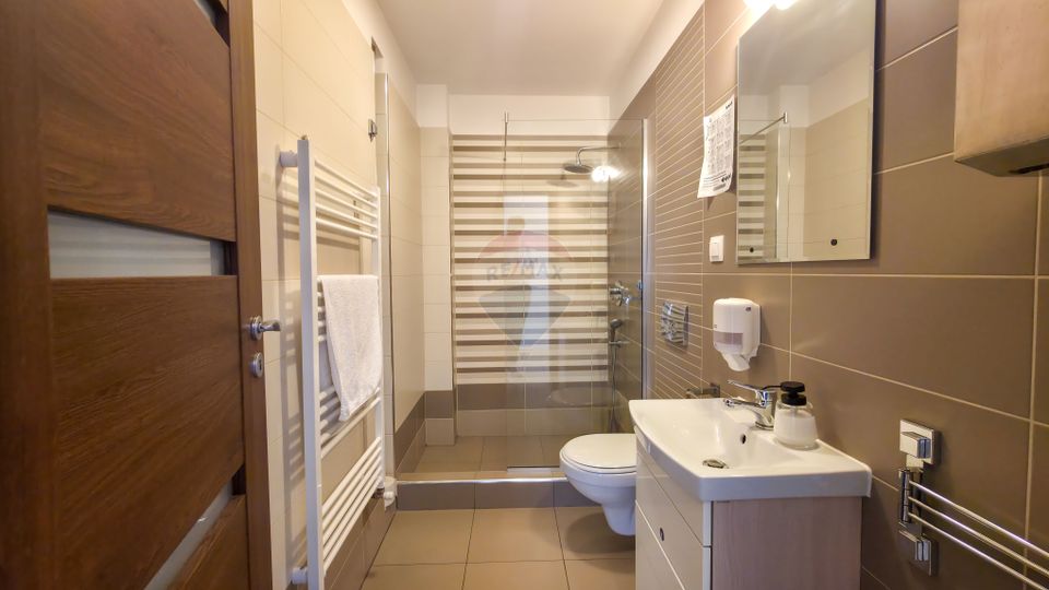 Casa cu 5 camere de inchiriat Gheorgheni, Garaj, Teren 400mp