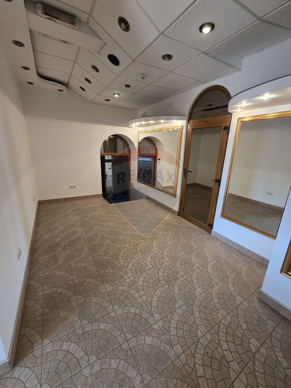 360sq.m Office Space for rent, Terezian area