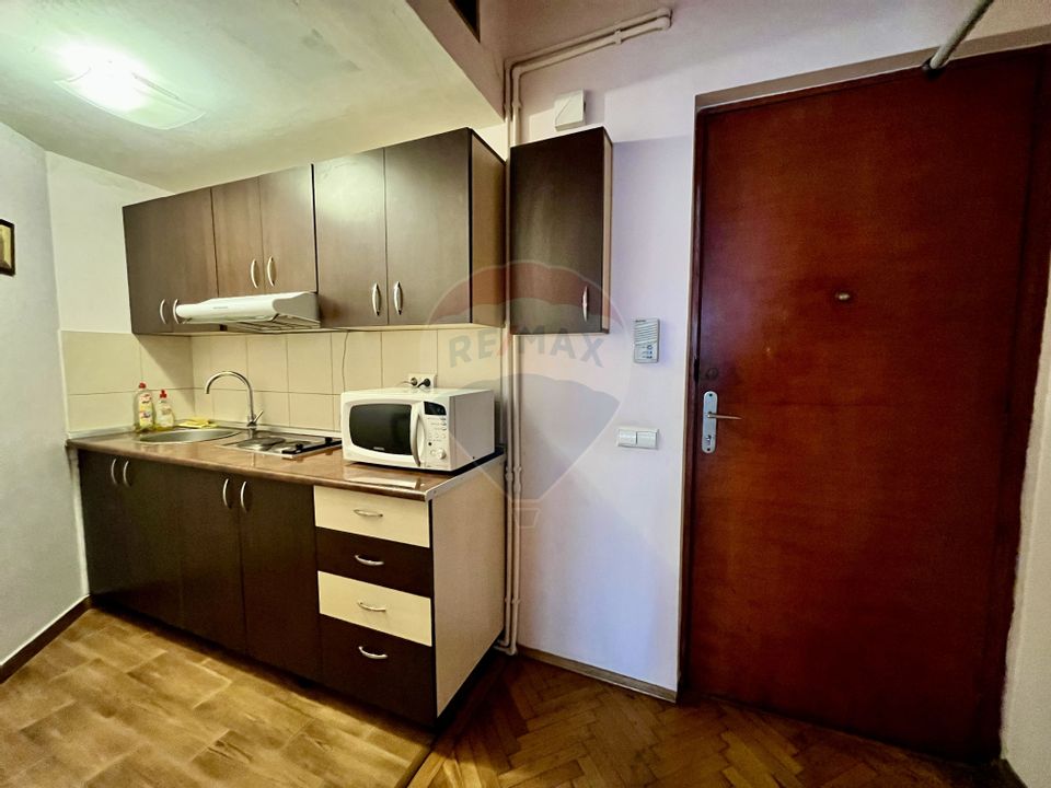 Garsonieră spațioasă - Piața Romană, vedere spre ASE, disponibila acum