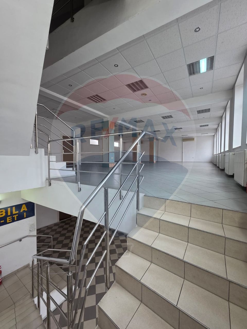 450sq.m Commercial Space for rent, Central area