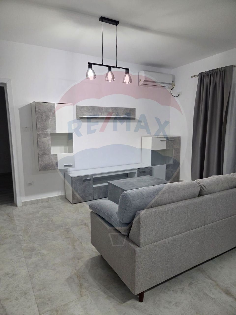 Apartament 3 camere de LUX -Gradiste (Scoala Gimnaziala Aron Cotrus)