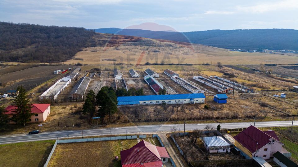 Spațiu industrial, comercial, depozitare,860mp,com Traian, jud Bacău,