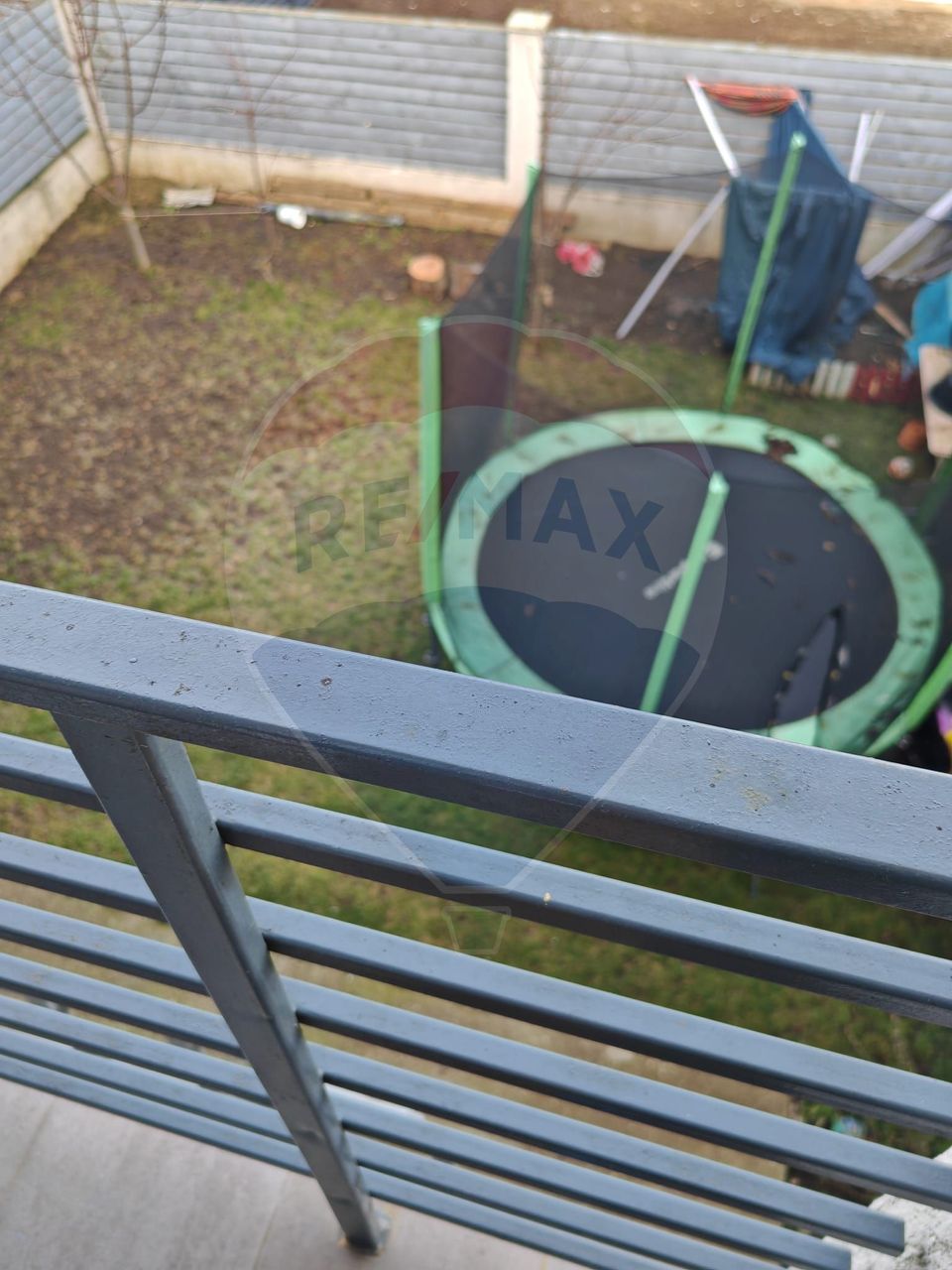 Casă / Vilă cu 4 camere de închiriat