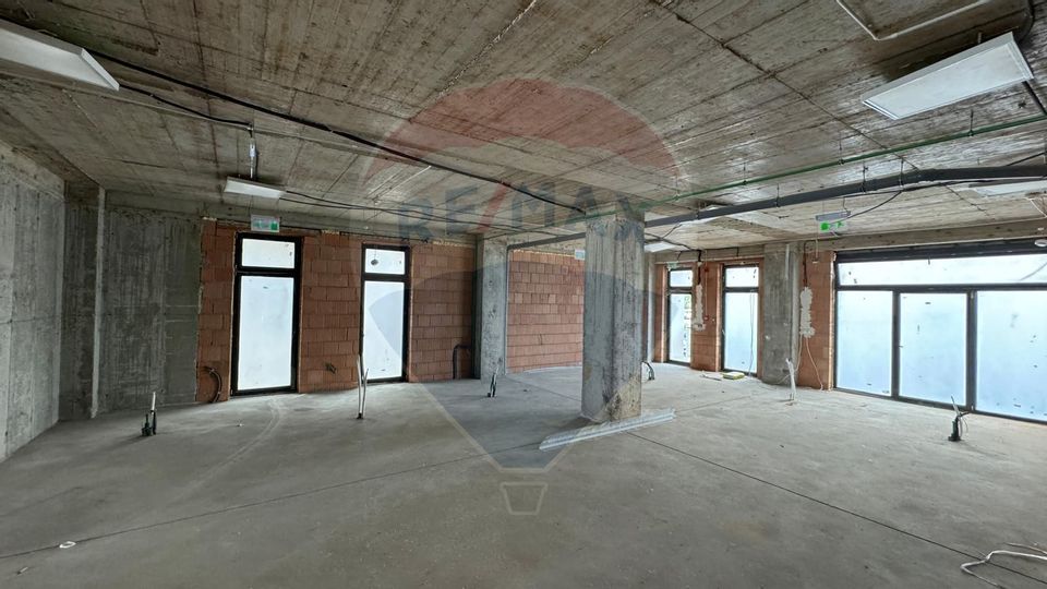 432.6sq.m Commercial Space for rent, Central area