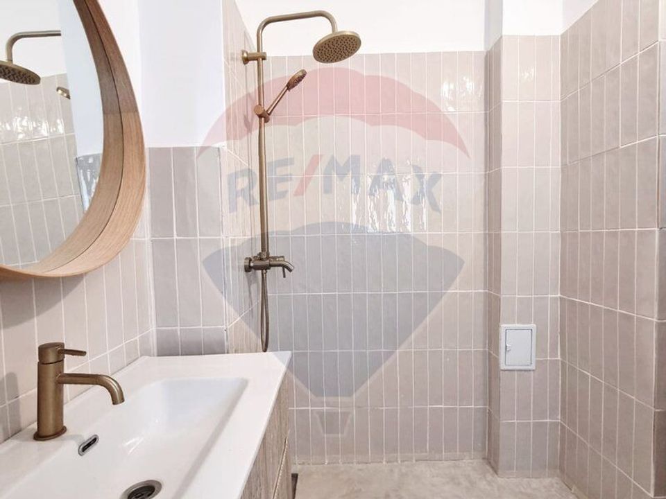De închiriat apartament de 3 camere în Primăverii