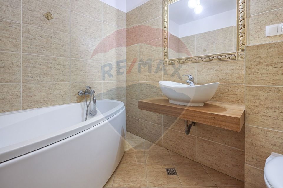 3 room Apartment for sale, Tractorul area