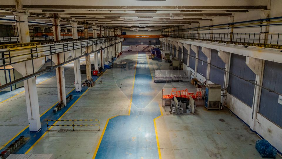 Hala 1870 mp, Parcare, Pod rulant 18 T