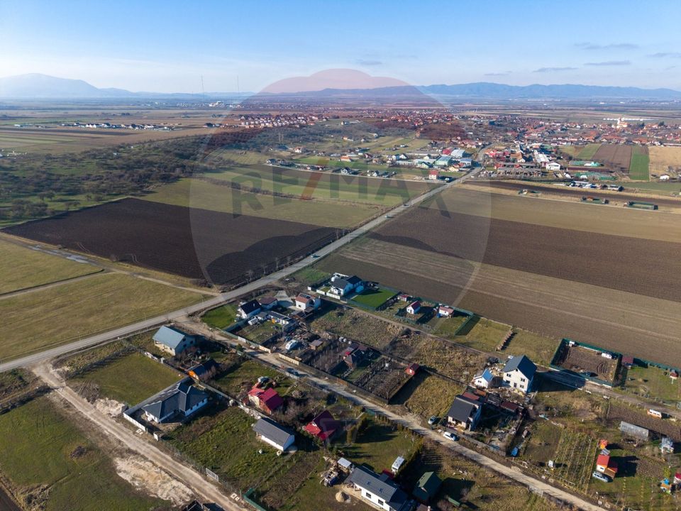 Land 700sqm Bod / Strada Caraiman