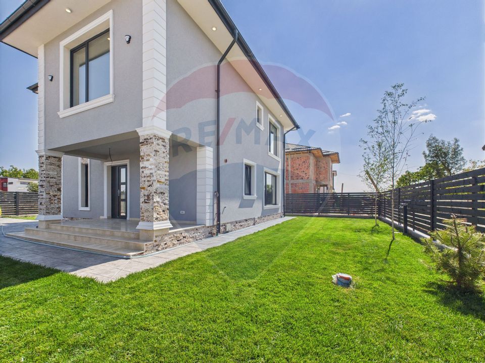 4 room House / Villa for sale