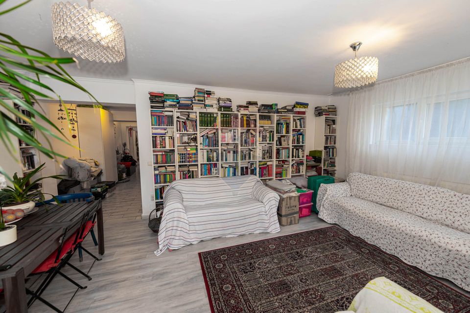 Apartament deosebit 3 camere, decomandat, vanzare, 100mp curte proprie