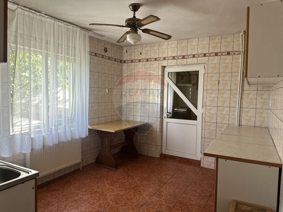 5 room House / Villa for sale, Ciritei area