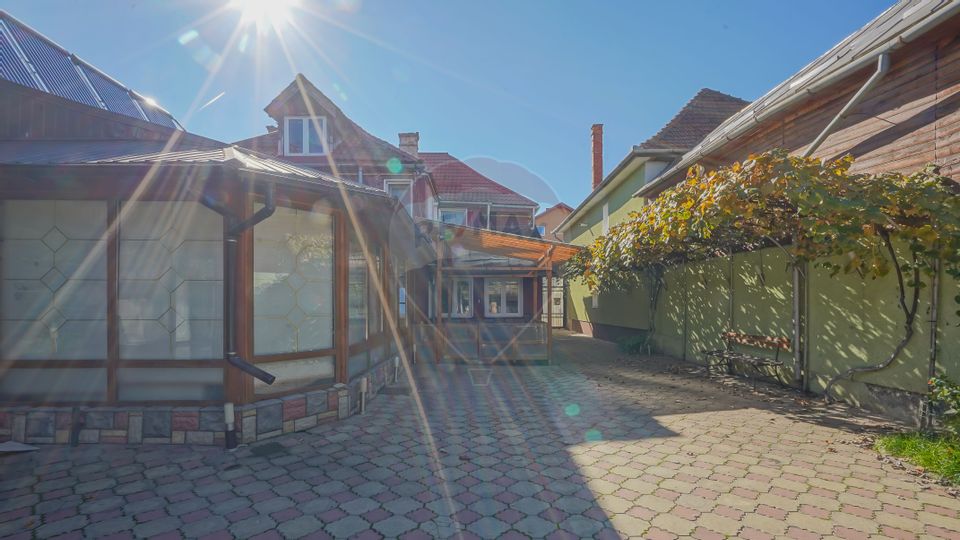 Comision 0% | Casă individuală | Garaj | Acces auto | Teren 591 mp |