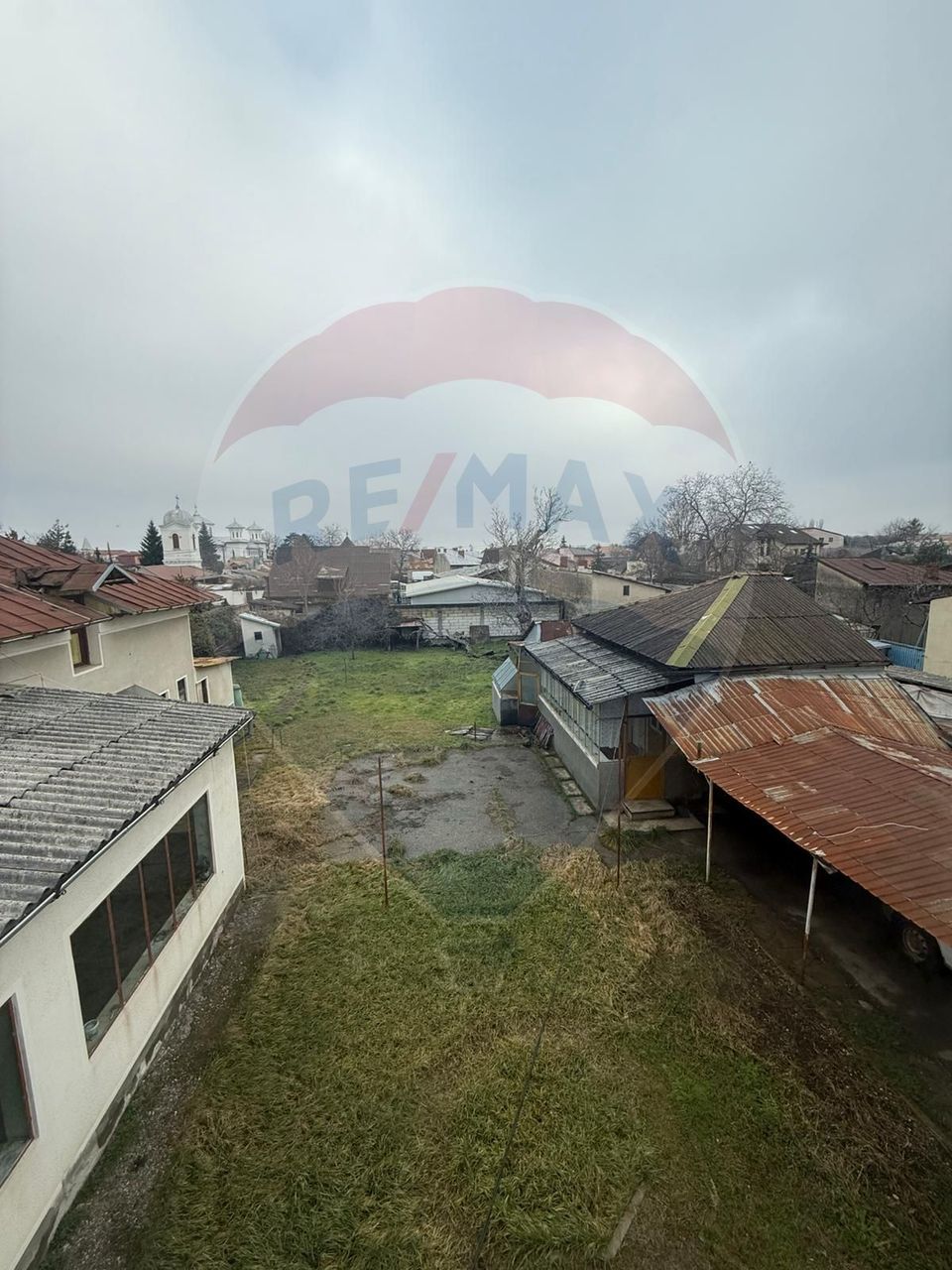 COMISION 0% - Casă interbelică cu 7 camere și teren generos 1.269 mp