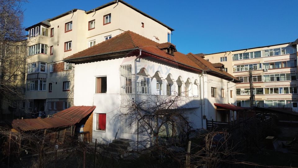 5 room House / Villa for sale, Central area