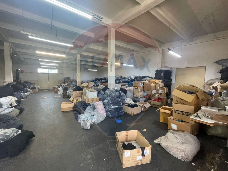 Spațiu industrial de 1,252mp de vânzare