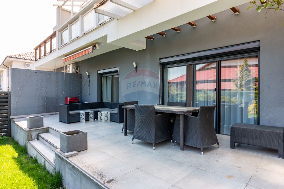 House / Villa with 5 rooms for sale, Laguna Albastra, str. Farms