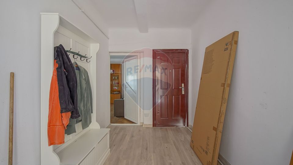 5 room Apartment for sale, Central area