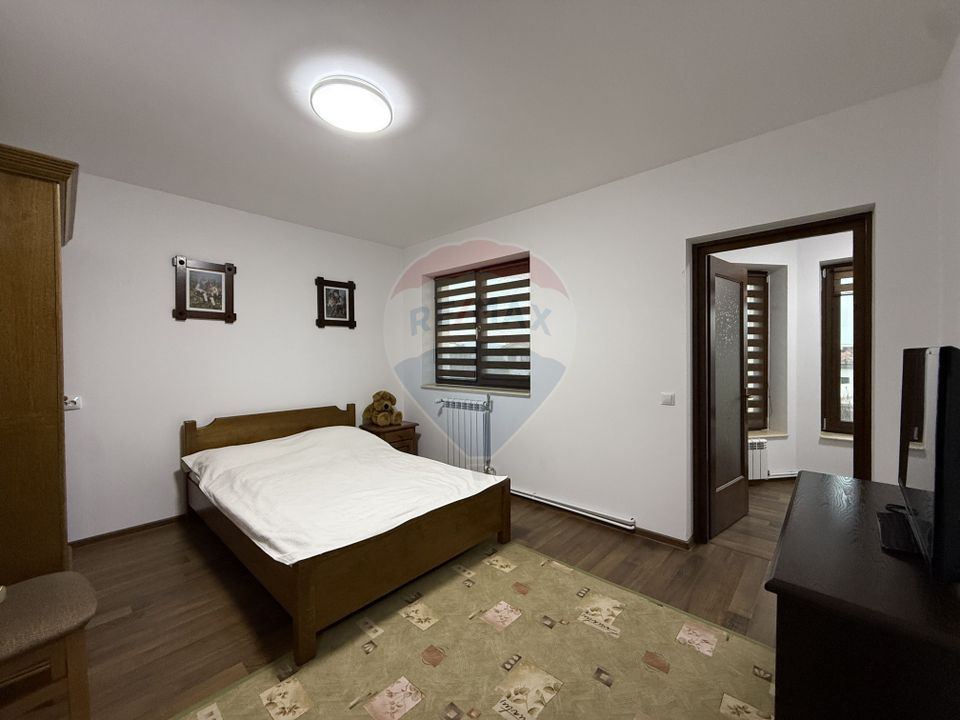 Casă / Vilă cu 7 camere de vânzare în Ovidiu Sud Constanta