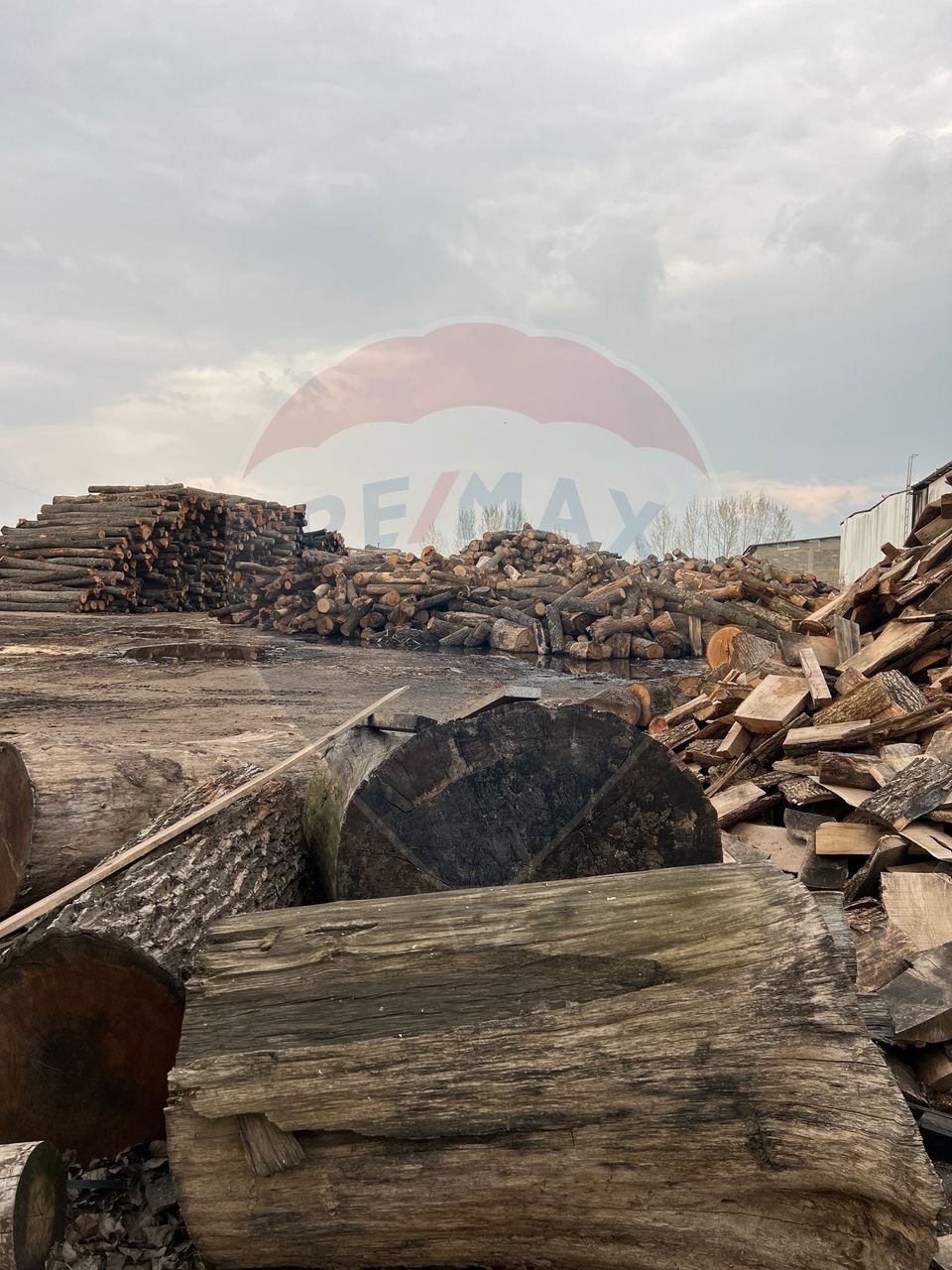 Spațiu industrial de 7,756mp de vânzare