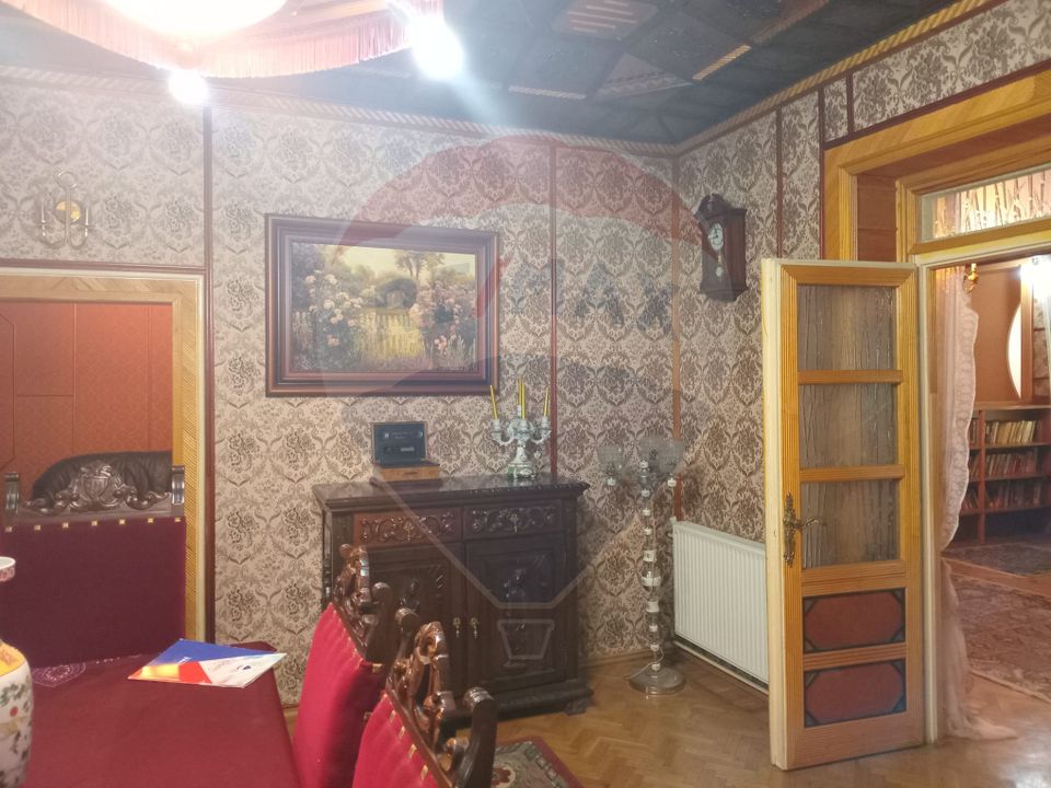 Vila  deosebita de vânzare în zona Ultracentral (EROUL NECUNOSCUT!!)