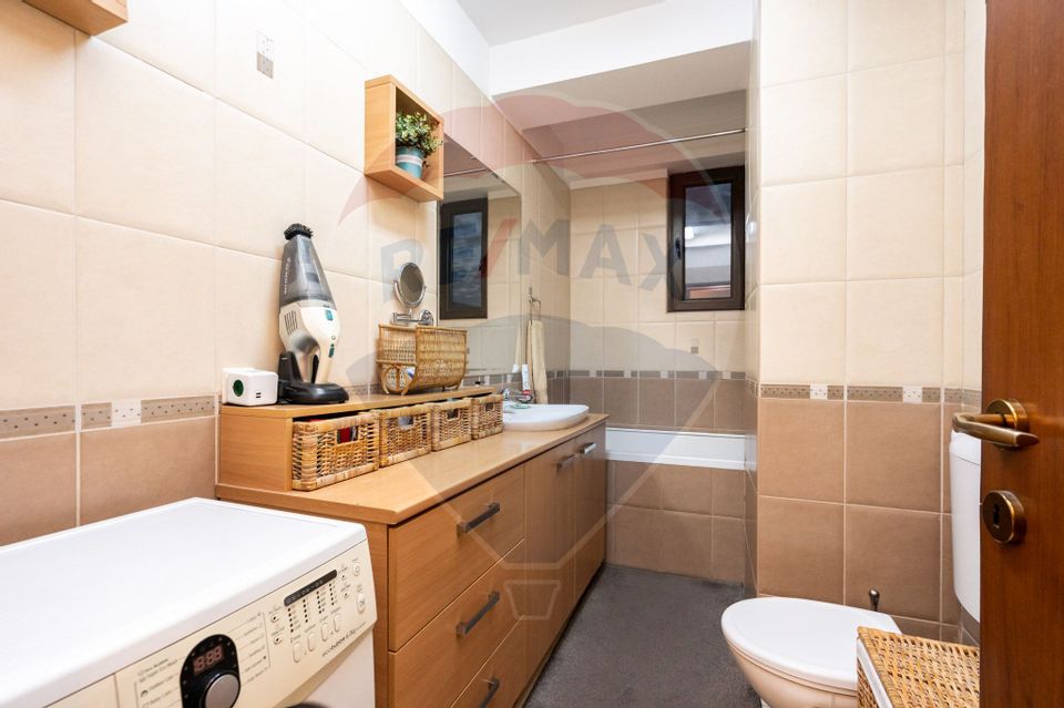 Apartment with 3 rooms and terrace, Carpathian Street