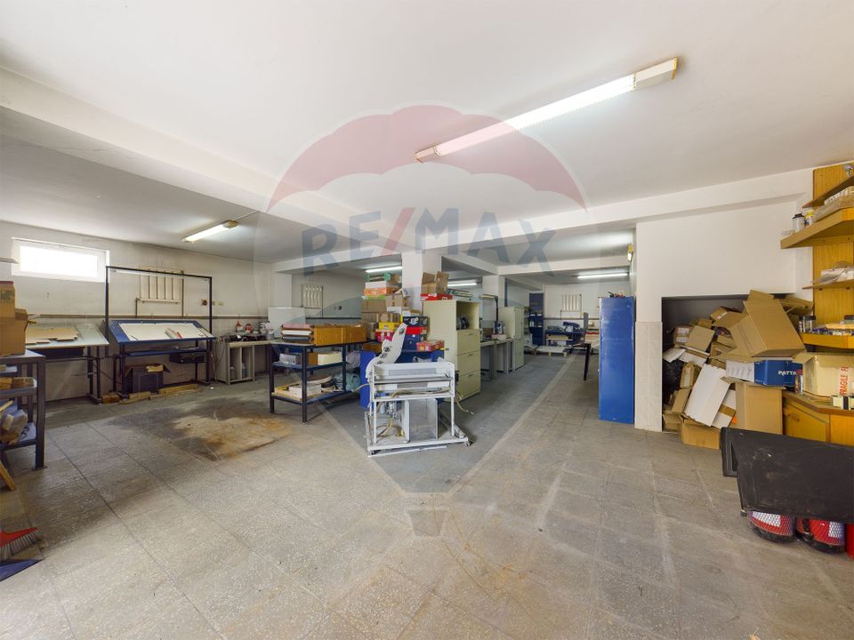 Casă / Vilă cu 21 camere de vânzare în zona Alexandriei