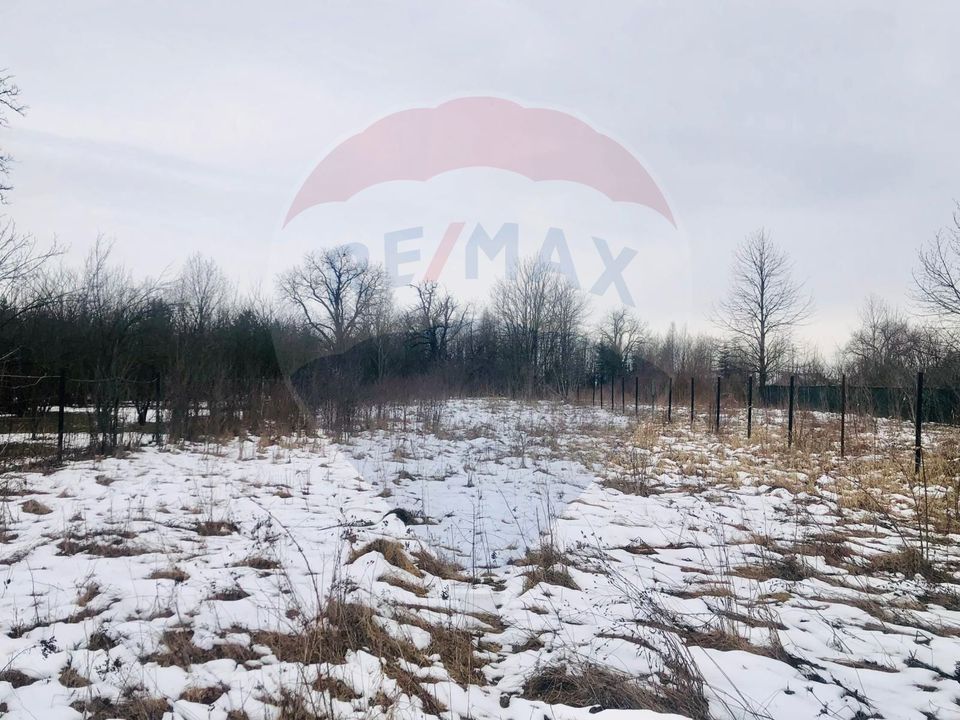 Land 2,432sqm Cornu de Jos (Cornu) / Strada Florilor