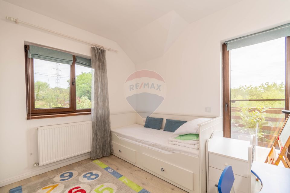 Casa de vanzare, Jucu de Sus teren 811mp, 4 Camere, 2 Bai, Priveliște