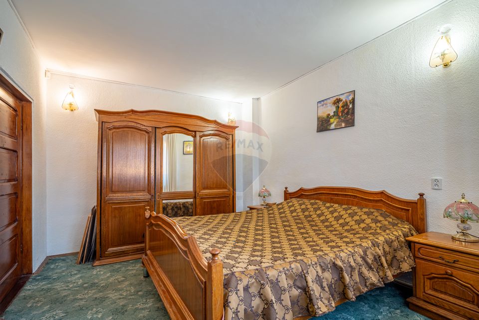 Casă 5 camere + demisol, teren 1560 mp / Filipestii de Padure