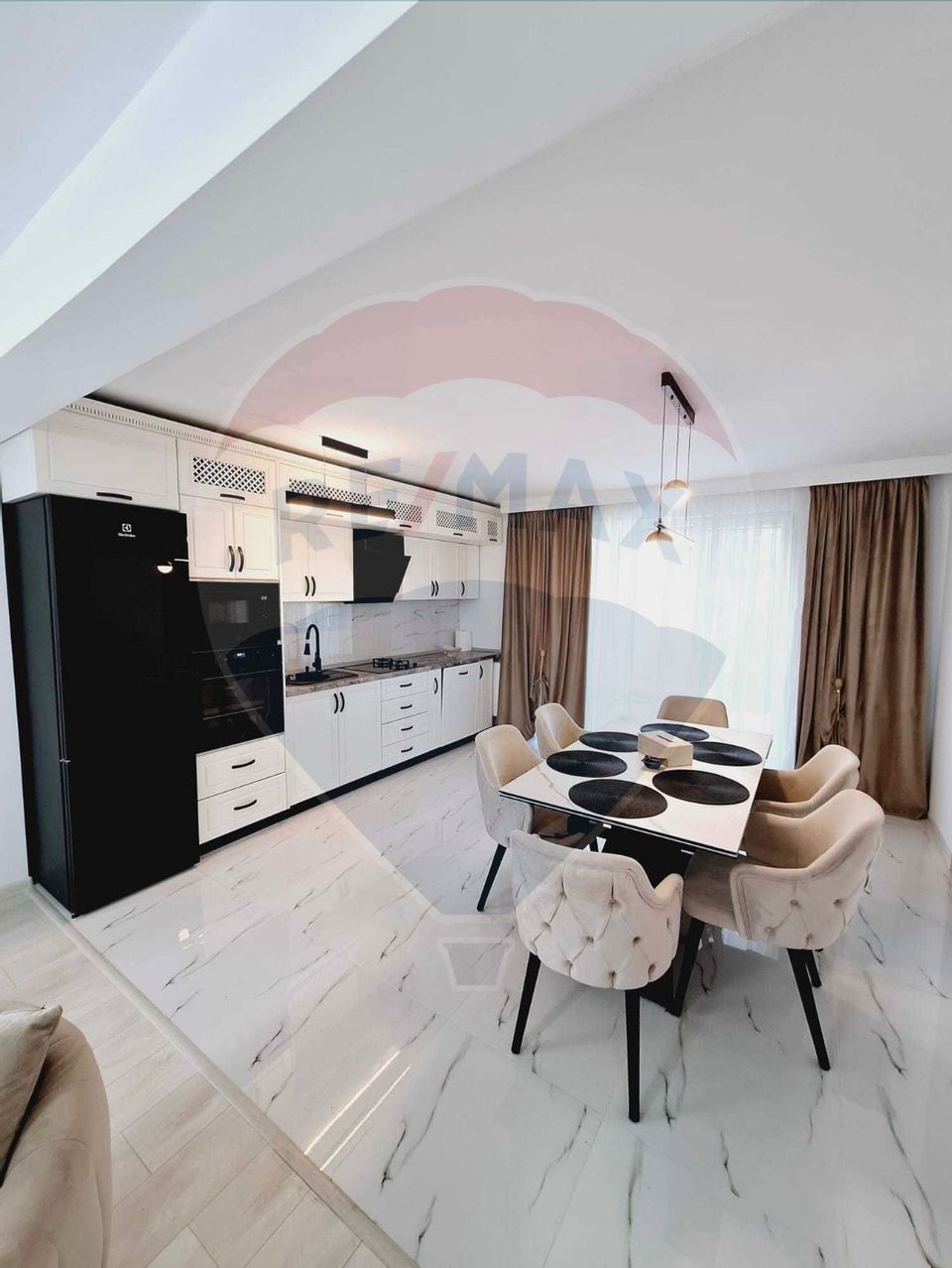 Oferta - Inchiriere vilă cu 4 camere lux, Fundeni-Dobroesti