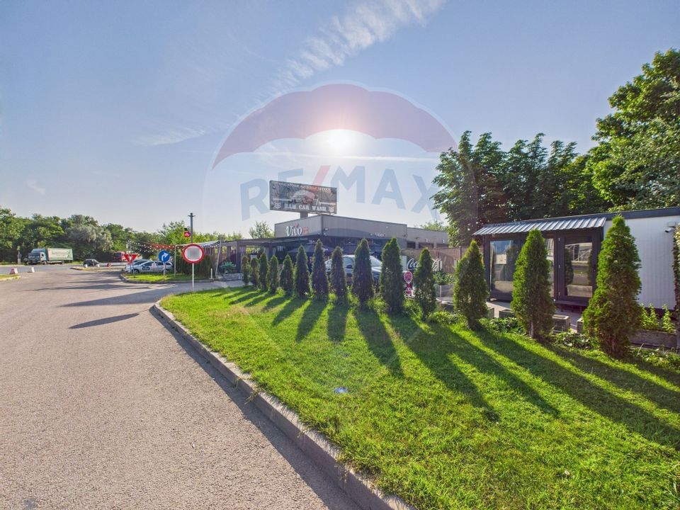 Multifunctional Streetfront Comercial Space Near Demean, Slobozia