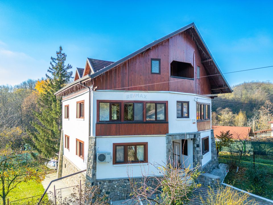 5 room House / Villa for sale