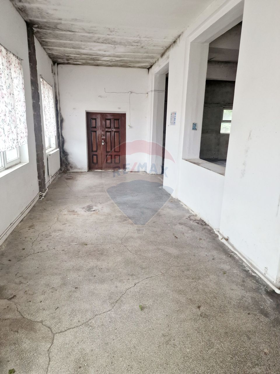 405sq.m Commercial Space for sale
