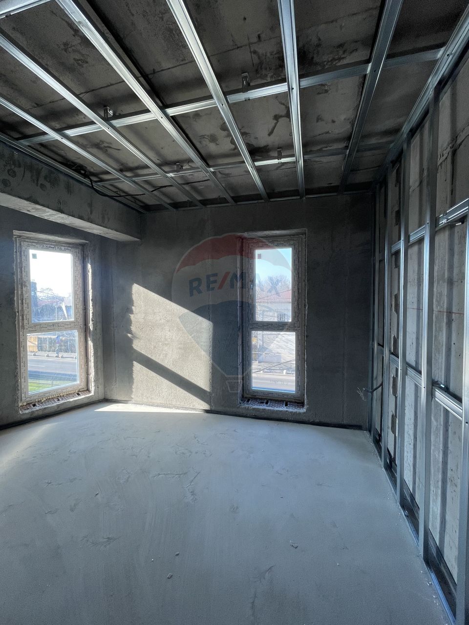 Premium Studio in Boutique Block | Heroes of the Revolution, OMV