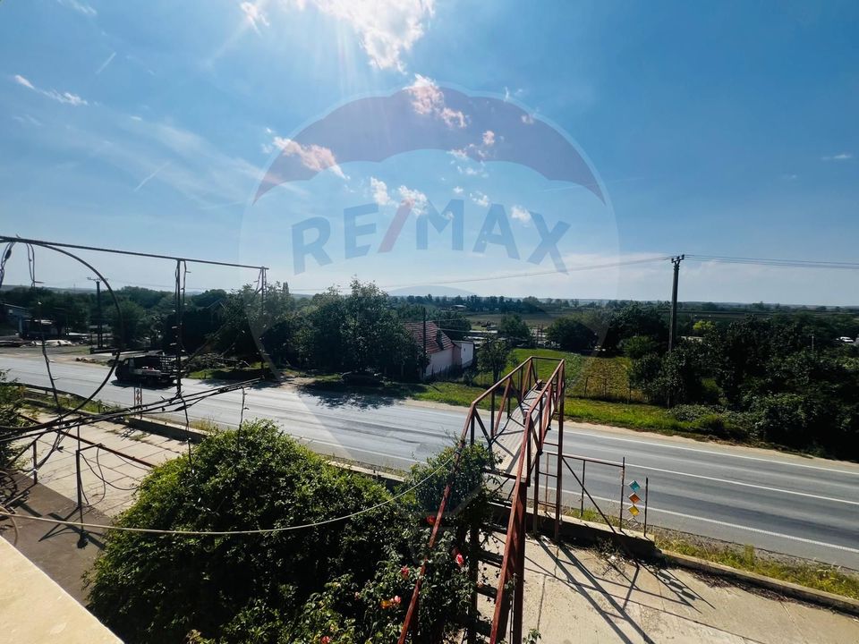 8 room House / Villa for sale