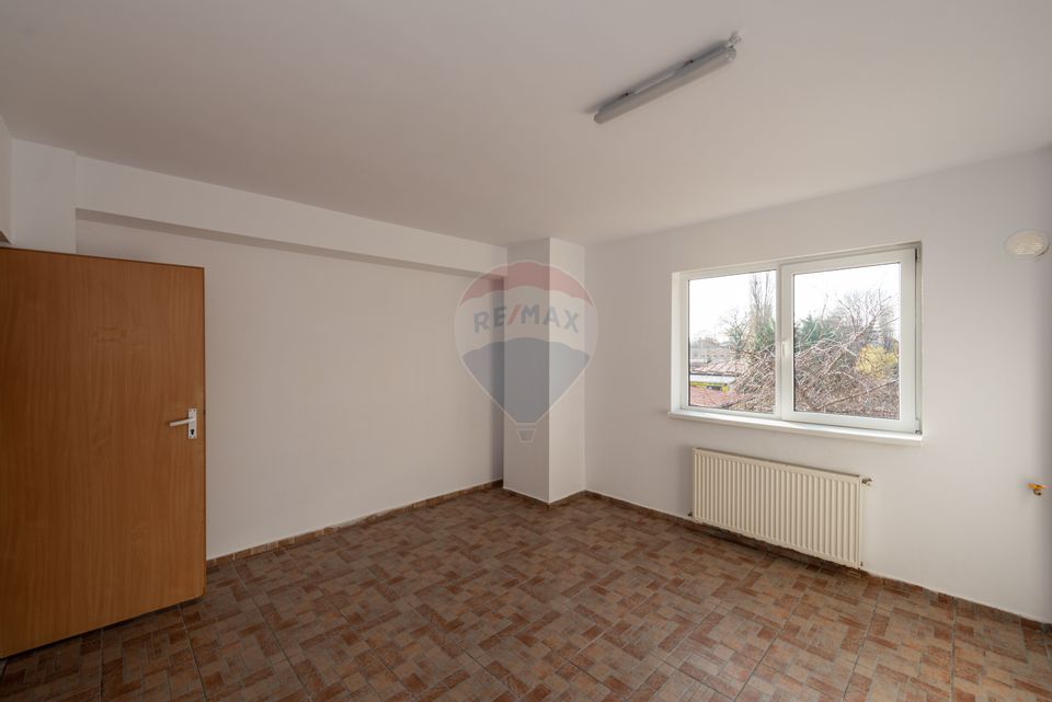 Villa with 10 rooms for rent, GF+GF+1+M, 284mpu, 220 sqm land