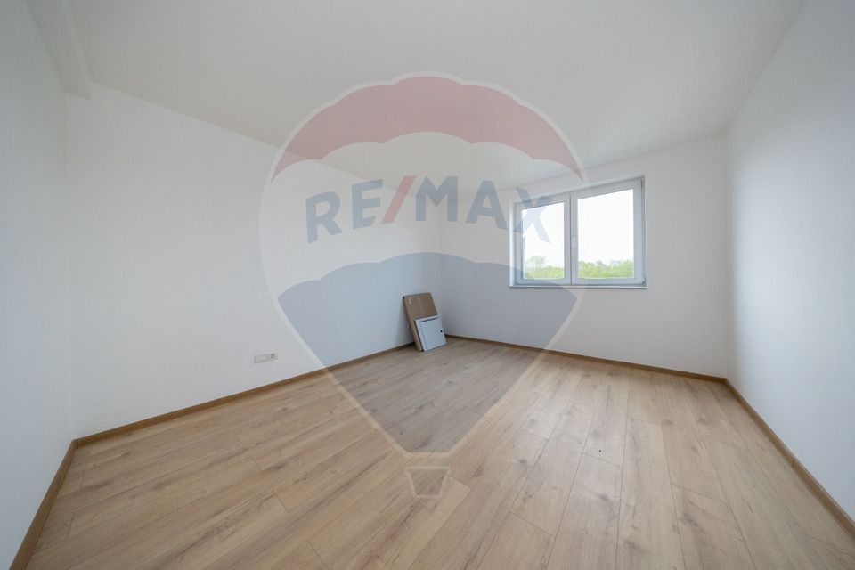 Vila moderna cu 4 camere,  P+E - teren 501 mp