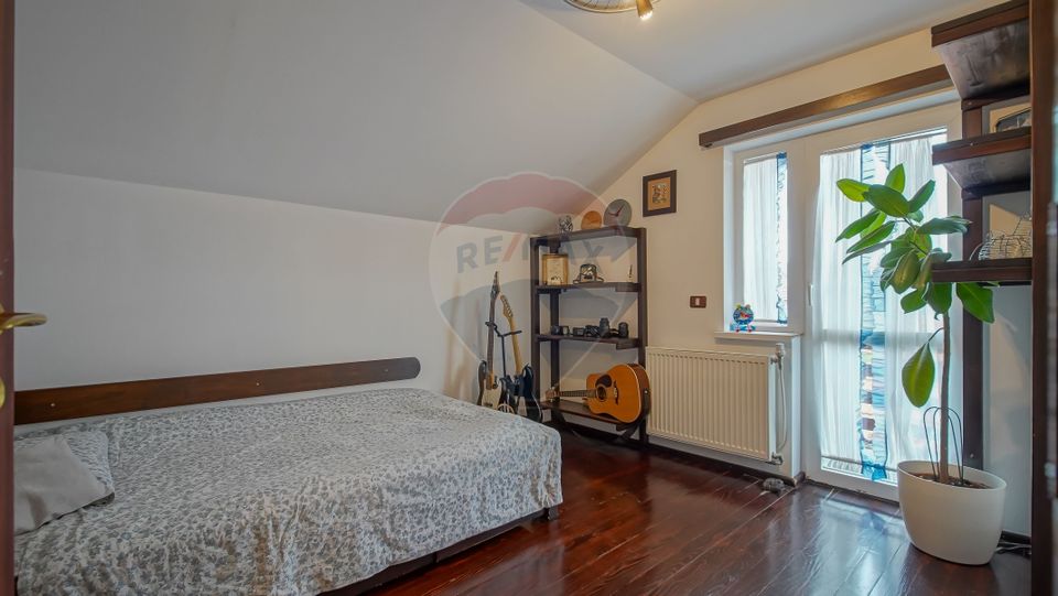 Vilă cu 6 camere de vânzare în zona Primaverii, Râșnov - Comision 0