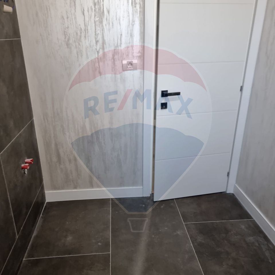 DE VANZARE Vila tip Quadruplex OTOPENI