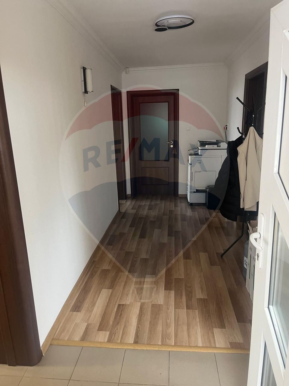 Casă / Vilă cu 4 camere de închiriat în zona Andrei Muresanu