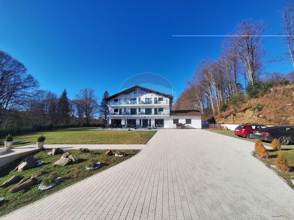 12 room Hotel / Pension for rent, Central area