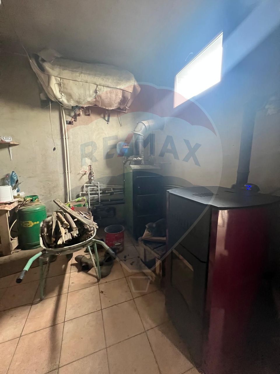 Casă - plantatie aluni  41300mp