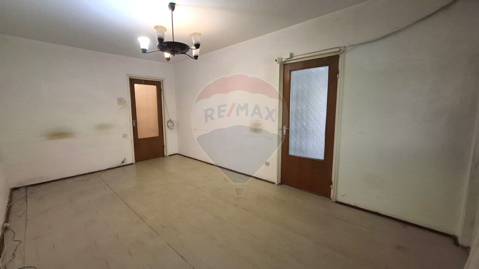 For sale 3 room apartment Drumul Taberei, Metro Favorit