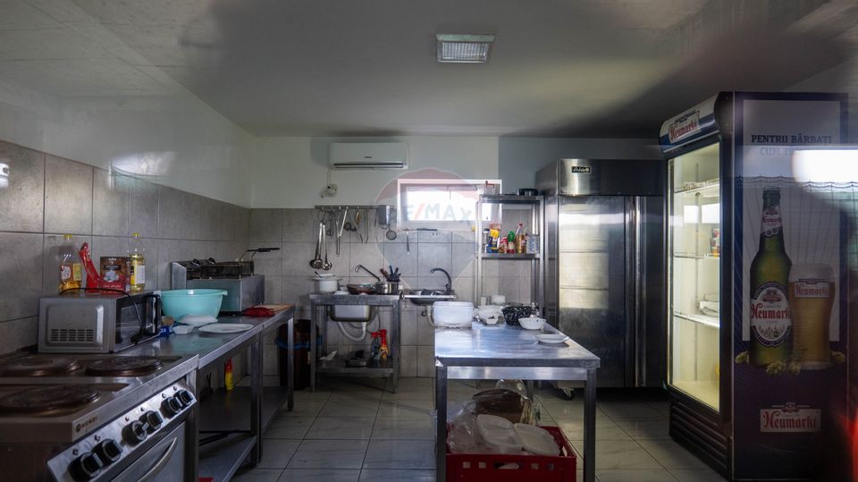 Vanzare restaurant cu  terasa si teren intravilan liber/ Salcuta-Titu