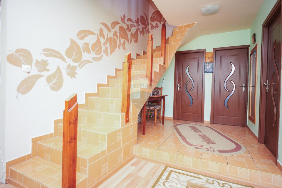 6 room House / Villa for sale