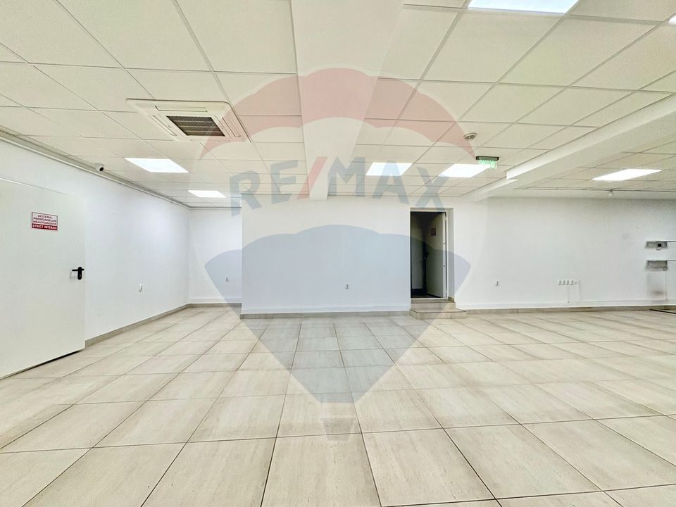 122sq.m Commercial Space for rent