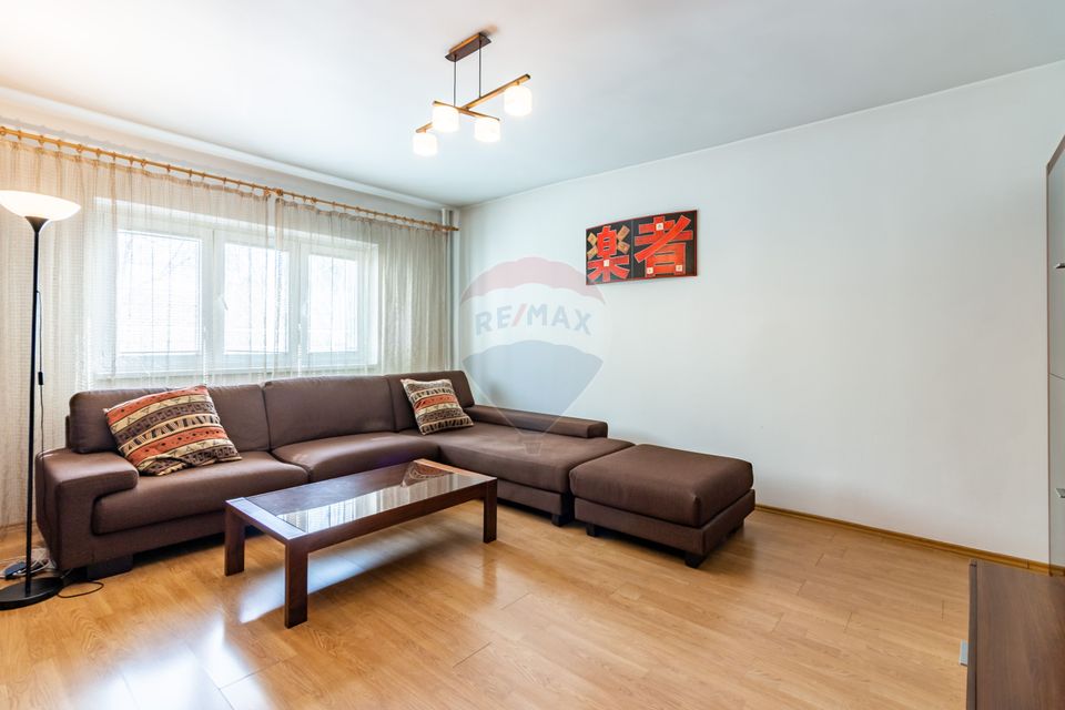 Apartament cu 3 camere de vânzare în zona Nerva Traian / Vlad Dracul